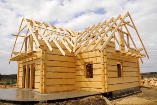 Как построить дом из бруса одному. Строительство домов из бруса своими руками: правила выбора древесины