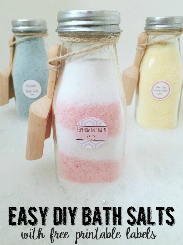 Soak your worries away with these DIY bath salts! They are SO easy to make and are a great gift idea! Free printable labels included!